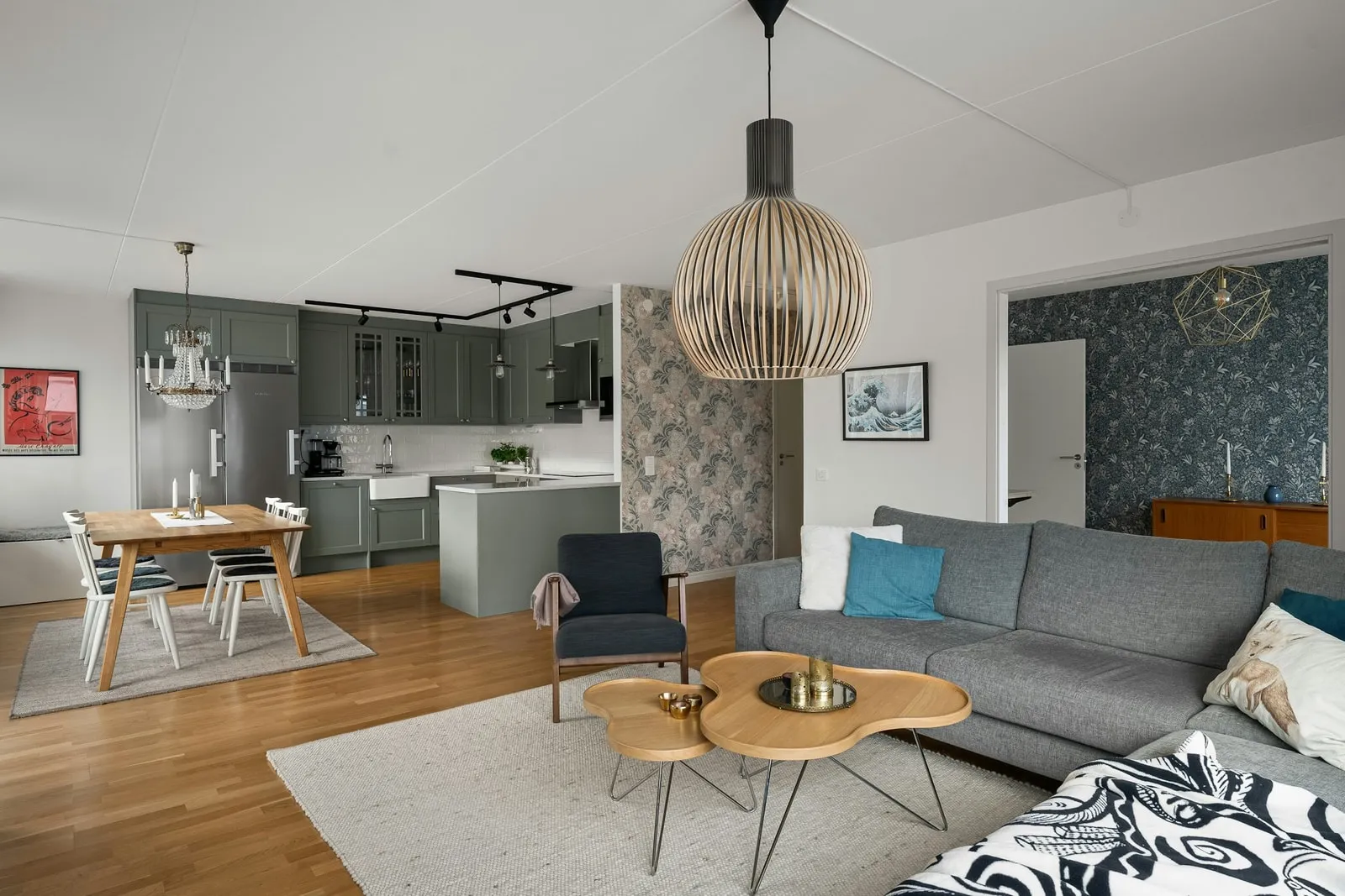 HDB executive apartment and maisonette renovation package by Home Reno